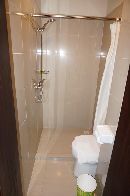 Ekon Hotel Джокякарта Стая снимка